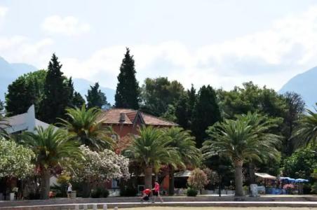 Le Petit Chateau - 32