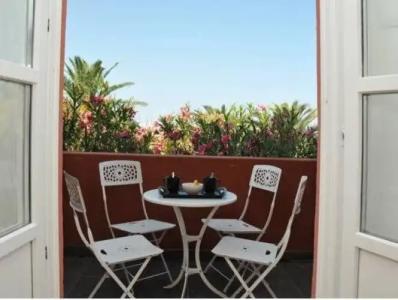 Le Petit Chateau - 1