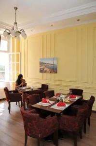 Le Petit Chateau - 12