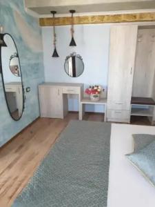 Vromos Guest House - 24