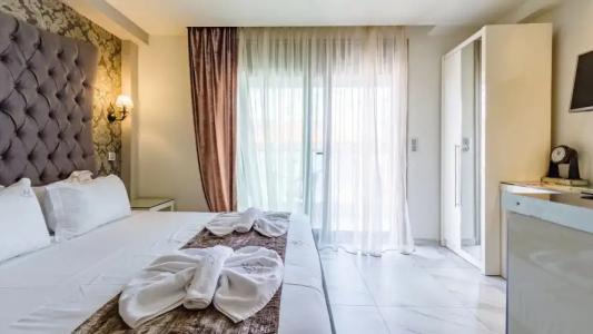 Alpha Luxury Suites - 46