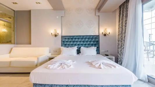 Alpha Luxury Suites - 38