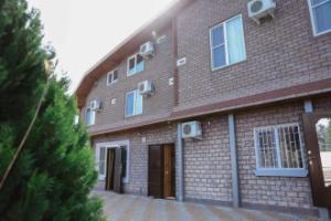 Villa Verde, Ptitsefabrika