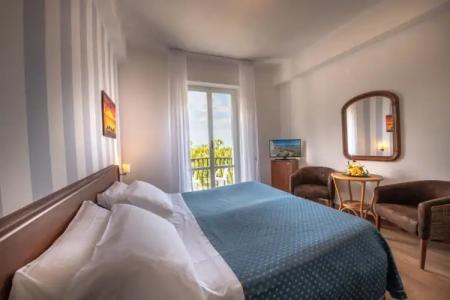 Grand Excelsior - 42