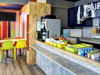 ibis Budget Caen Memorial - 8