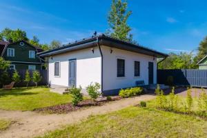 Uyutnyy dom s finskoy saunoy dlya semeynogo otdyha Cottage, Novosele