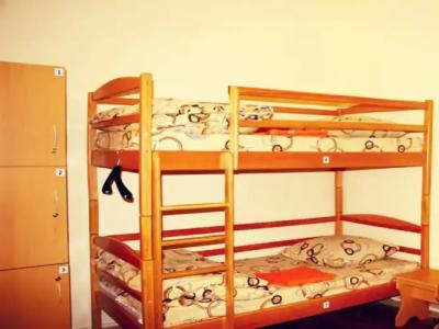 Cascade Apartments & Tours - 4