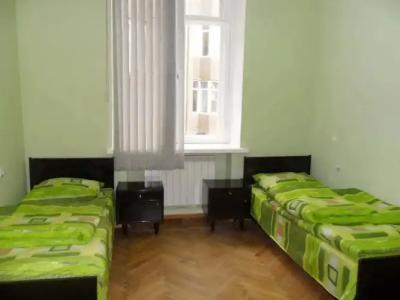 Cascade Apartments & Tours - 2