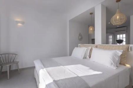 Kouros Village - 300