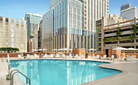 DoubleTree by Hilton Chicago Magnificent Mile - 19