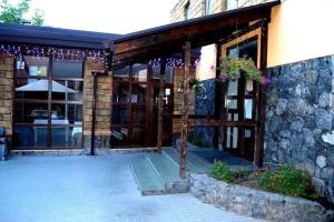 Pivdenna Brama, Khmelnytskyi