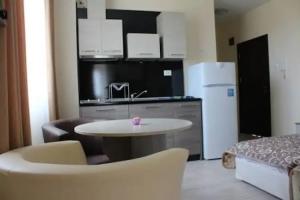 Brilliant Aparthotel, Sozopol