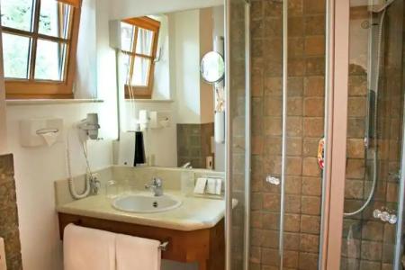 Bayerischer Hof - 69