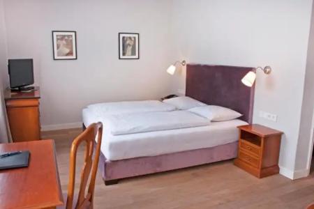 Bayerischer Hof - 57