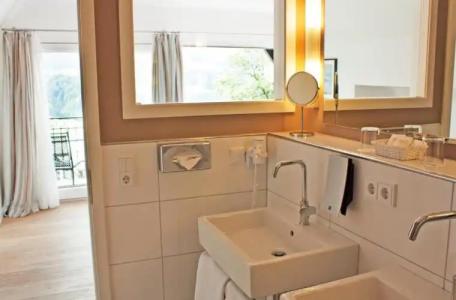 Bayerischer Hof - 137