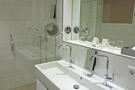 Bayerischer Hof - 88