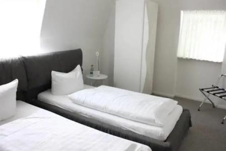 Tagungsvilla Weißer Berg - 4