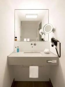 marc münchen - Adults Only - 18