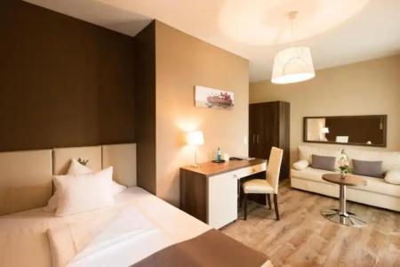 Empress Boutique - 24