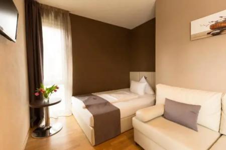 Empress Boutique - 25