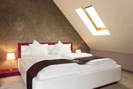 Empress Boutique - 34