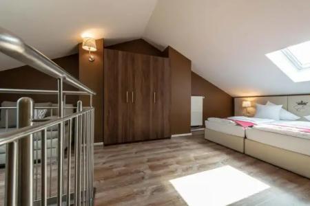 Empress Boutique - 42