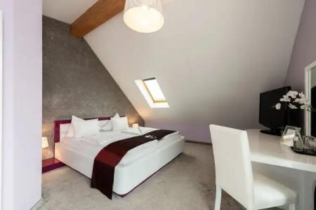 Empress Boutique - 38