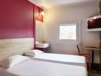 HotelF1 Paris Porte de Châtillon - 3