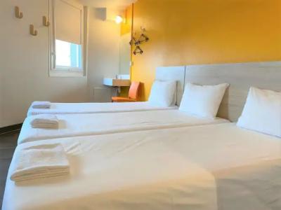 HotelF1 Paris Porte de Châtillon - 5