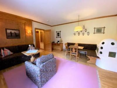 VALARA Alpine Art - 24