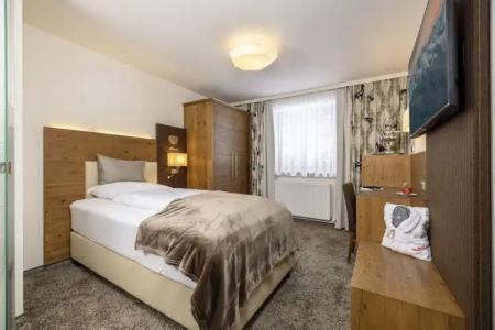 VALARA Alpine Art - 42