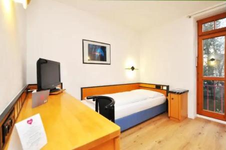 Villa Waldperlach by Blattl - 40