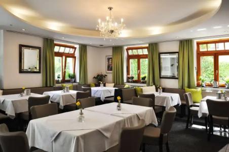 Villa Waldperlach by Blattl - 19