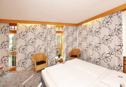 Villa Waldperlach by Blattl - 72