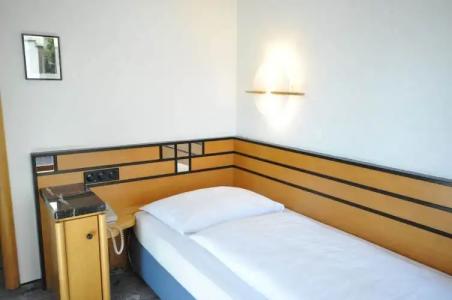 Villa Waldperlach by Blattl - 96