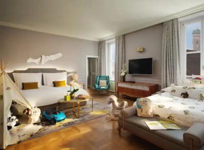 Mandarin Oriental, - 59