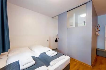 mk | münchen max weber platz - 26