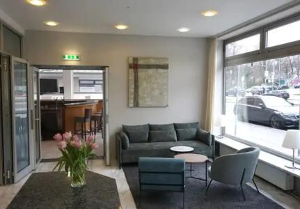 Senator München - 1