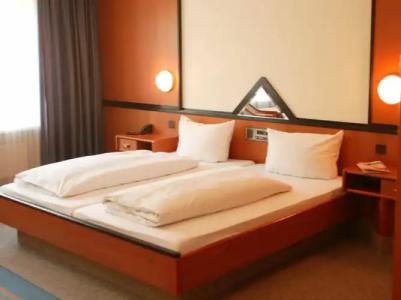 Senator München - 5