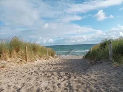 Schlösschen Sundische Wiese - 47