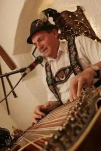 Alpenrose Traditionsgasthof Mittenwald - 18