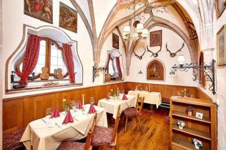 Alpenrose Traditionsgasthof Mittenwald - 13
