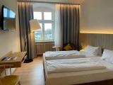 Standard room with lake view