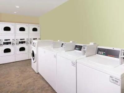 WoodSpring Suites Macon West I-475 - 4