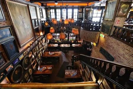 Und Restaurant Löwenbräu Köln - 1