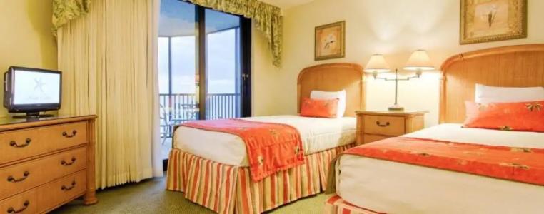 Pointe Estero Beach Resort - 26