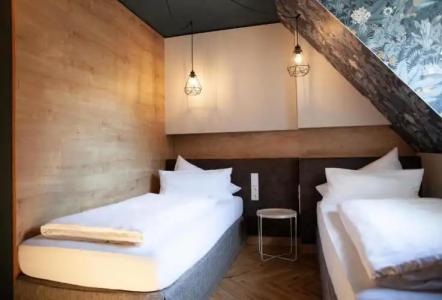 Bayerischer Hof - 24