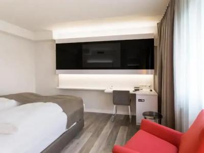 DORMERO Hannover - 112