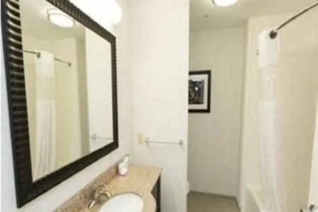 Holiday Inn OKLAHOMA CITY AIRPORT by IHG - 8