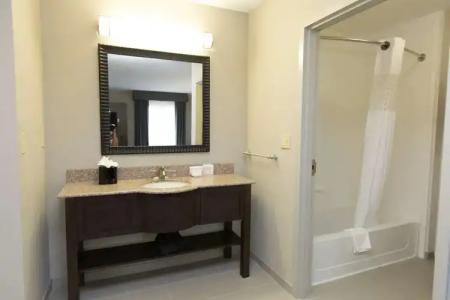 Holiday Inn OKLAHOMA CITY AIRPORT by IHG - 41